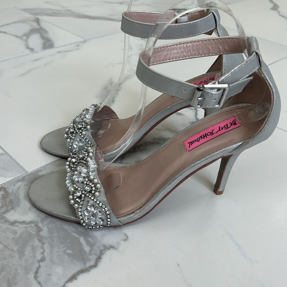 BETSY JOHNSON Gabriel Heels